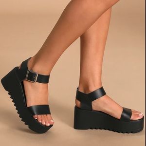 Steve Madden Lake Platform Wedge Sandals size 39